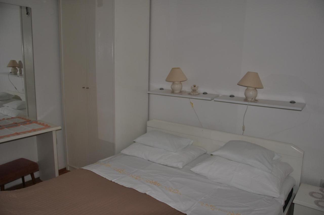 Apartmani Karla Klenovica Εξωτερικό φωτογραφία